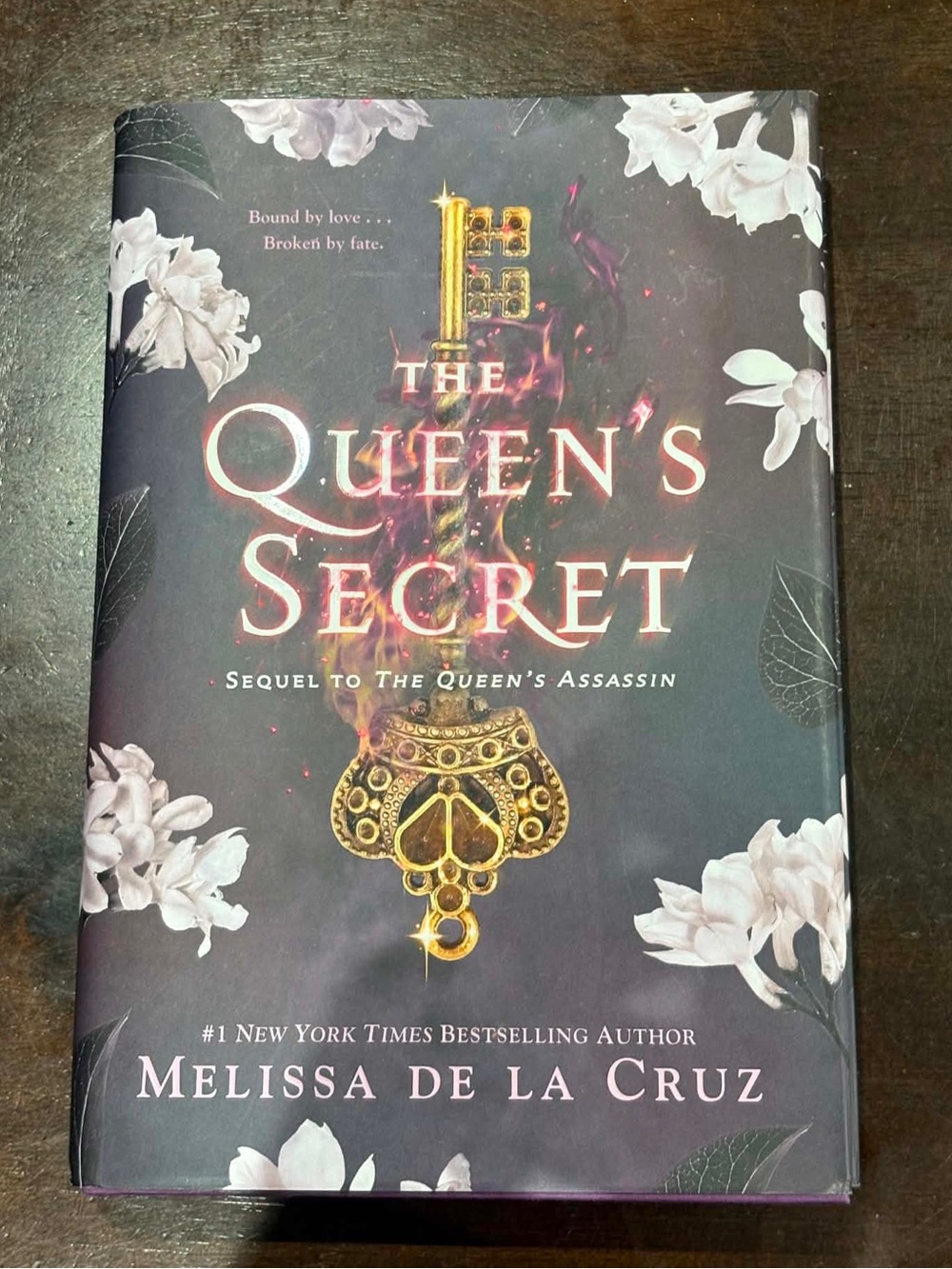 The Queen's Secret by Melissa de la Cruz - Dark Floral Hardcover